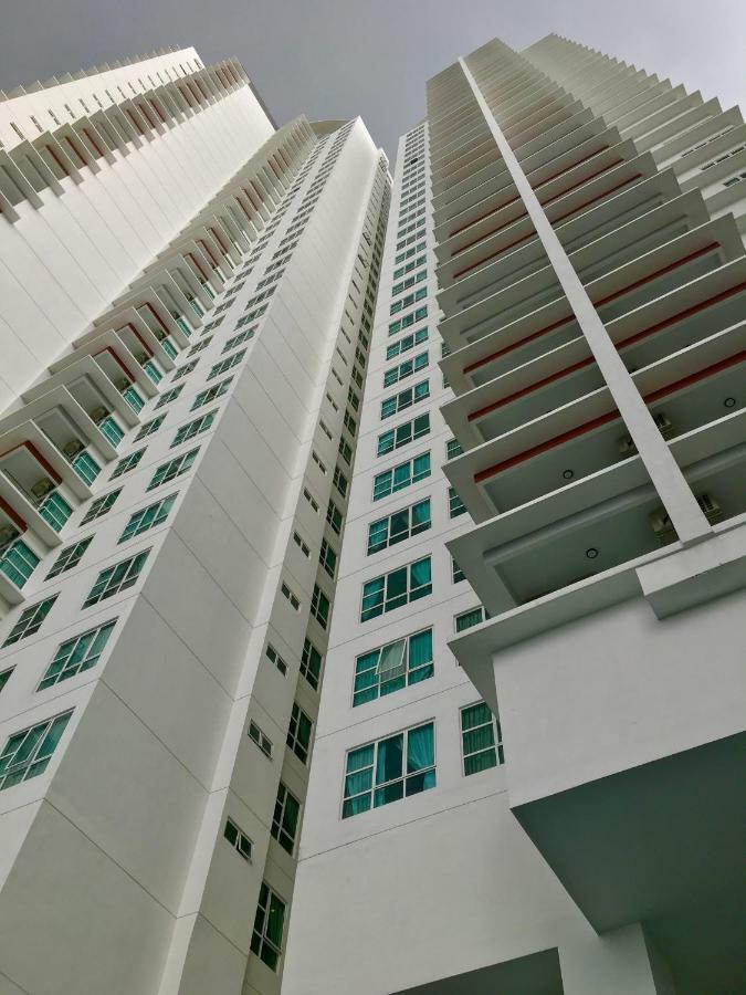The Pinnacle Tower Джохор-Бару Екстер'єр фото